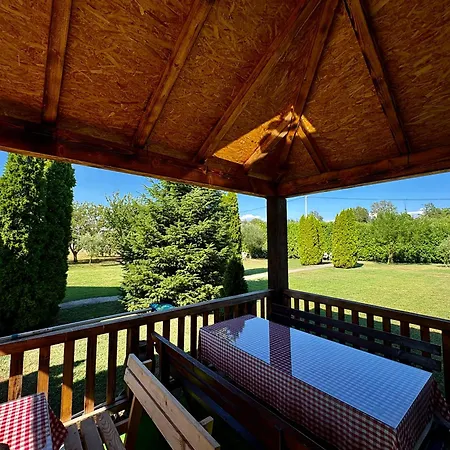 Casa de Férias Wooden House - Imanje Terzic *