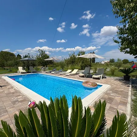 Wooden House - Imanje Terzic Подгориця