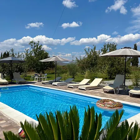 Будинок відпочинку Wooden House - Imanje Terzic *